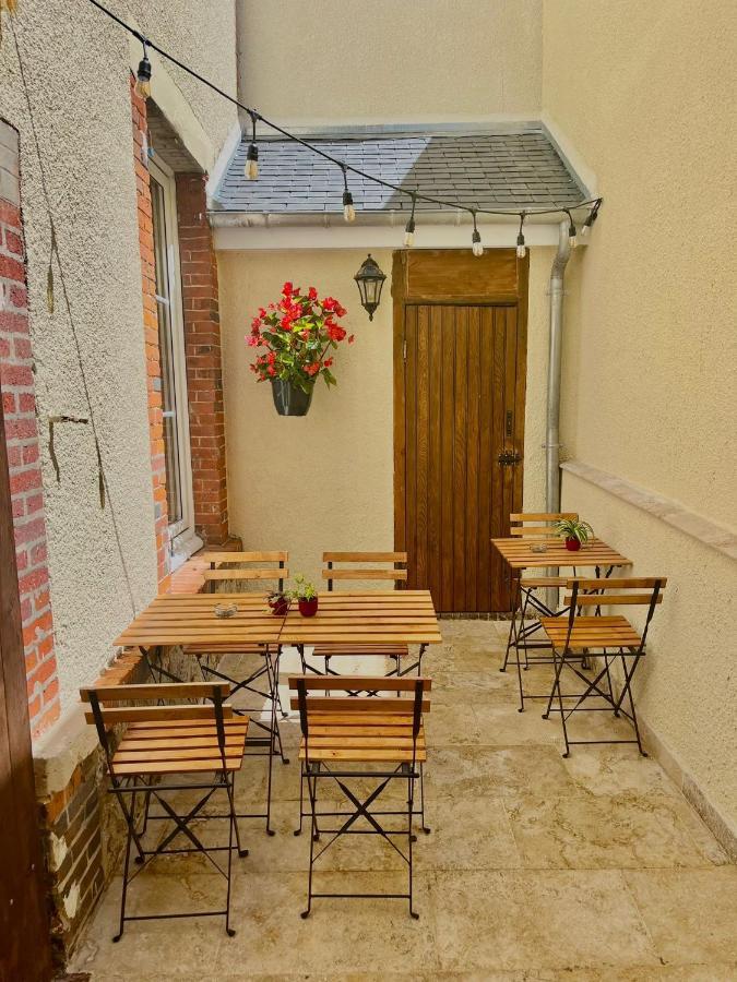 Le Gite De Jean Thevenin, Avec Parking Gratuit Epernay Bagian luar foto